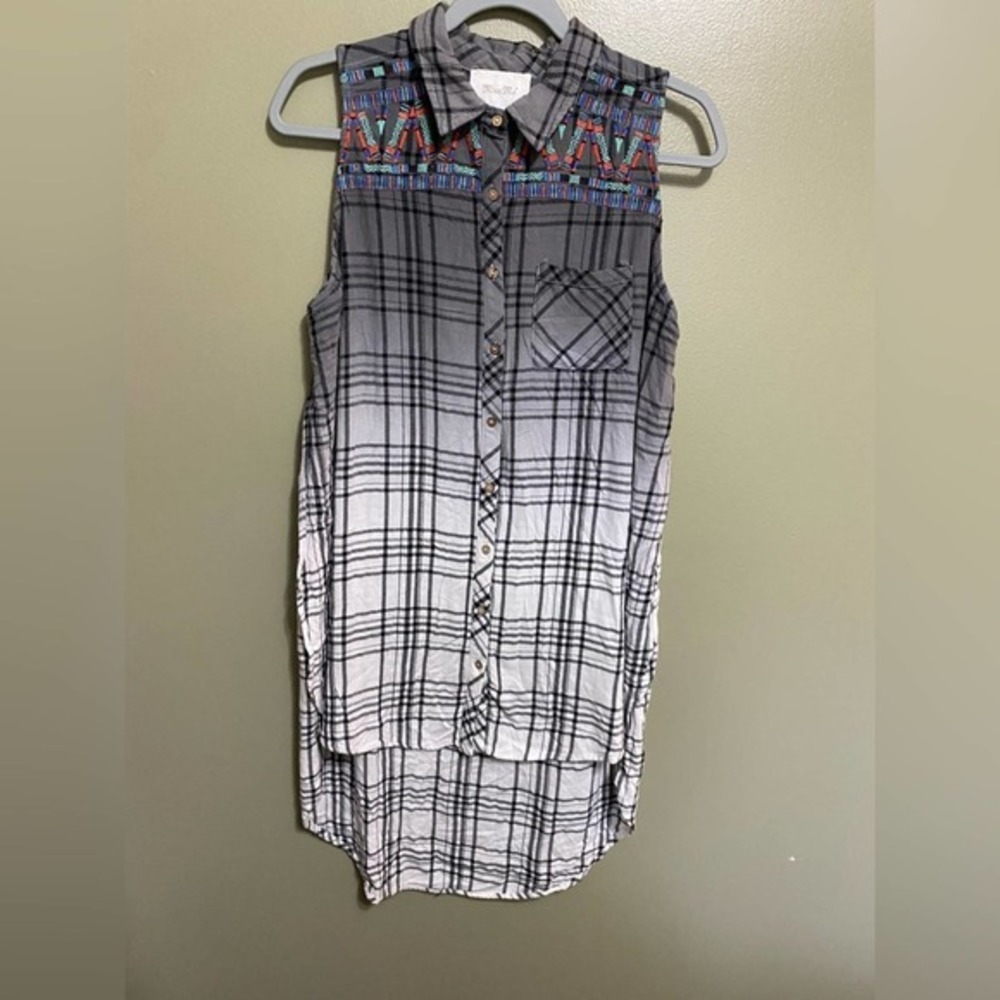 Miss Me High Low Shirt,‎ Size S